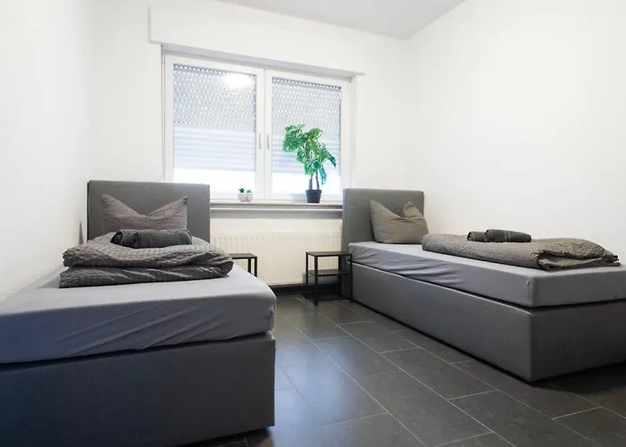 Modernes Grossraeumiges - Zwei Baeder Appartamento *