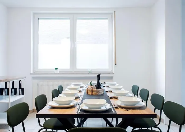 Modernes Grossraeumiges - Zwei Baeder Appartamento *