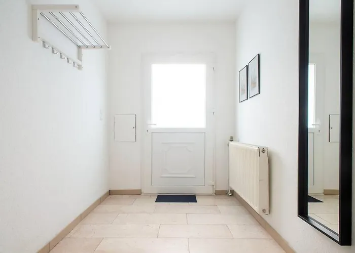 Modernes Grossraeumiges - Zwei Baeder Appartamento *